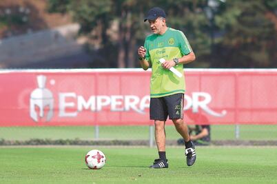 Jesús Corona es baja por lesión