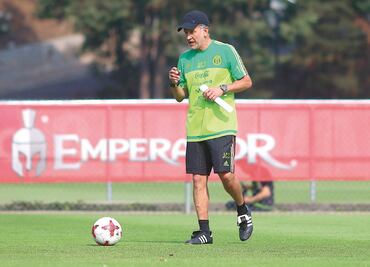 Jesús Corona es baja por lesión