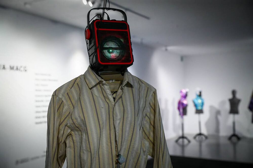 Pieza de Octavio Aguilar, en Parasitage. Ruidos Negros. Fotos: DIEGO SIMÓN. EL UNIVERSAL