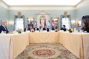 Israel y Líbano inician negociaciones directas en Washington; Rubio ve "oportunidad histórica" para una "solución permanente"