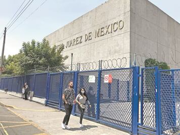 Aguardan en la angustia y sin un diagnóstico concreto