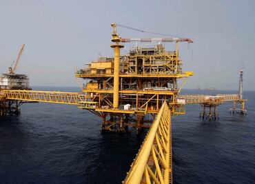 Pemex firma primera alianza para exploración en aguas profundas