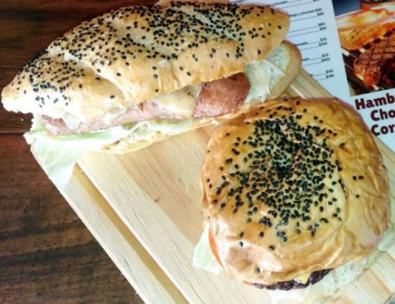 Come hamburguesas en este estudio de grabación de la CDMX