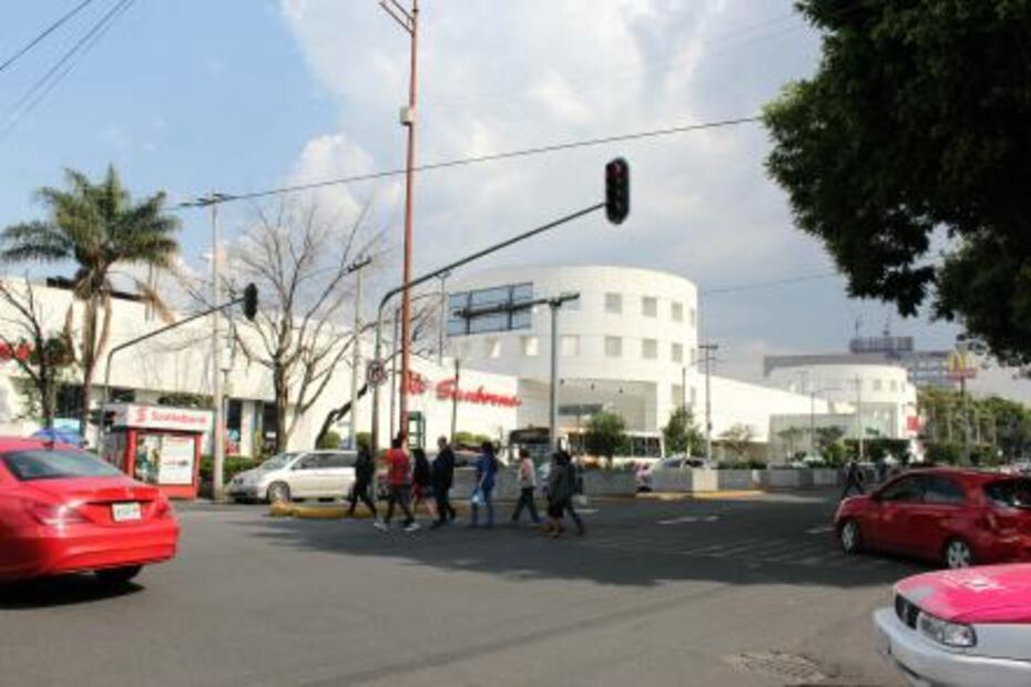 Los primeros centros comerciales de la capital