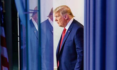 Trump argumenta en contra de reglas más restrictivas sobre evidencia en caso de interferencia electoral de 2020