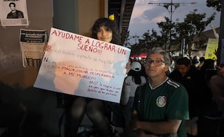 La otra cara del concierto de BTS: fans siguen buscando boletos de último minuto para ver a la banda de K-pop
