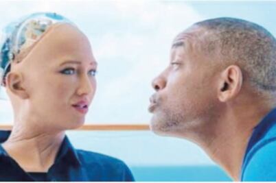 Will Smith coquetea con la robot Sophia
