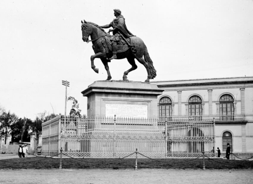 Los frontones del Centro Histórico
