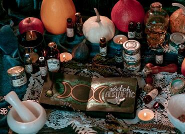 Ve volando a la gran cena de brujas en CDMX