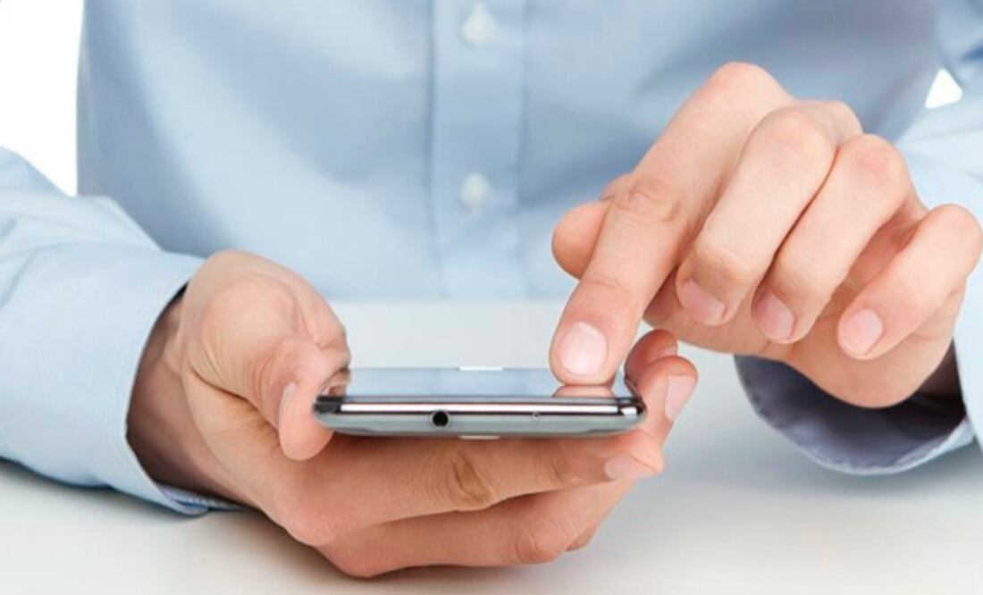 Desde su web, perfil en Facebook o la app de Yalo, un cliente puedes solicitar un pedido, confirmarlo y observar en ese momento un botón para el  pago