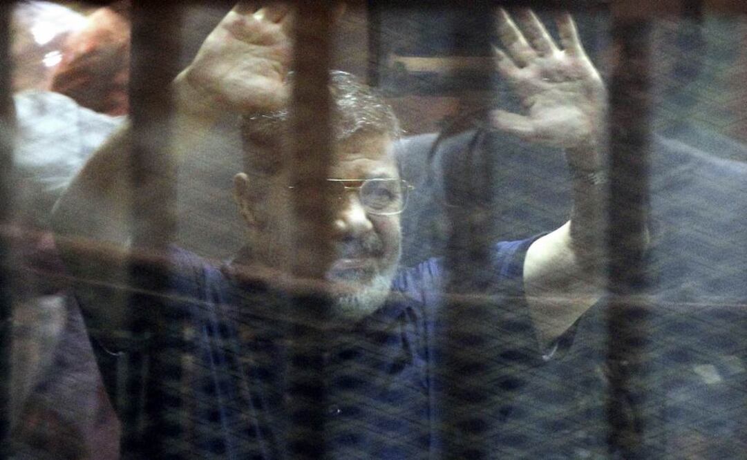 En la sesión de hoy se esperaba la confirmación de penas por espionaje, una causa en la que Mursi todavía no ha sido condenado (Foto: EFE)