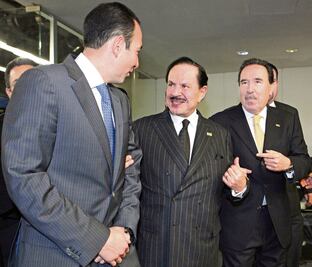 EL UNIVERSAL y el Senado, por 100 años de historia