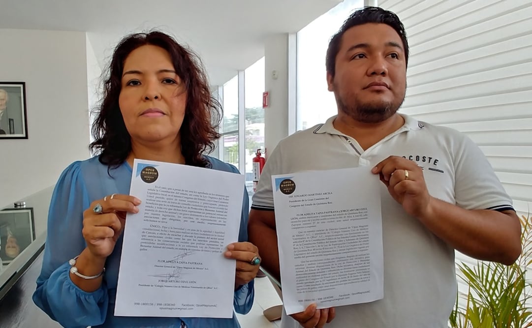 La activista Flor Pastrana, directora general de Opus Magnum México, y Jorge Dzul, presidente del Colegio 1 de Médicos Veterinarios de Q.Roo. Foto: Adriana Varillas / EL UNIVERSAL