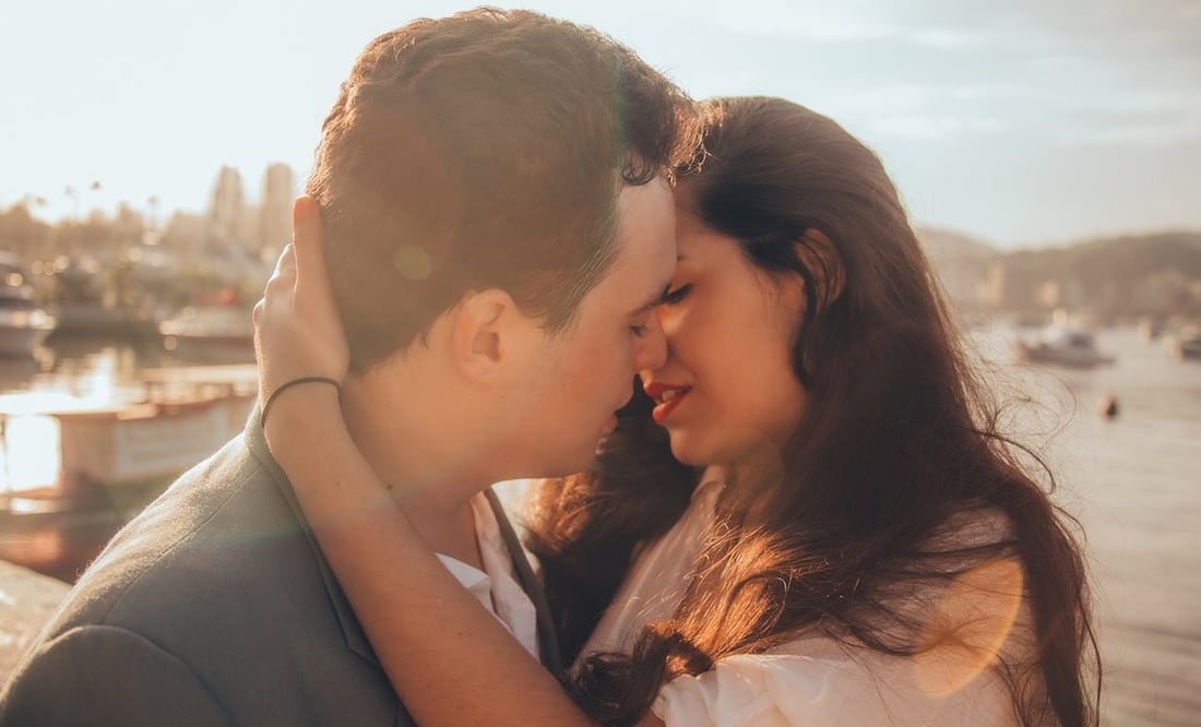 Conoce los beneficios de besar. Foto: Pixabay