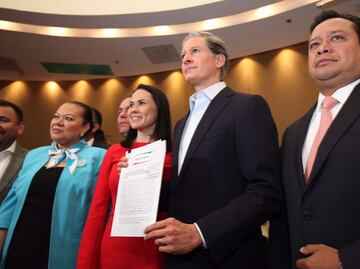 Alfredo Del Mazo registra su candidatura ante el IEEM