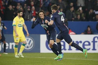 Cavani pide jugar de centro delantero en el PSG