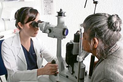 “Consumo de tabaco, causa de cataratas”