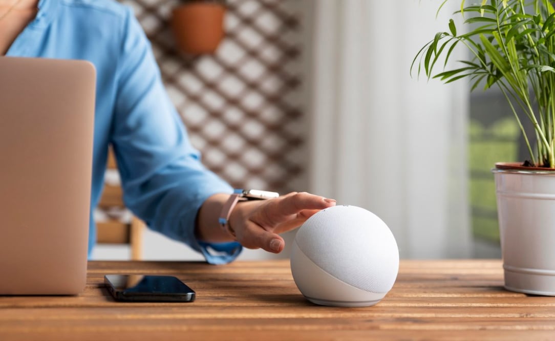 Cómo mejorar el sonido de tu Amazon Echo Dot. Imagen: Magnific