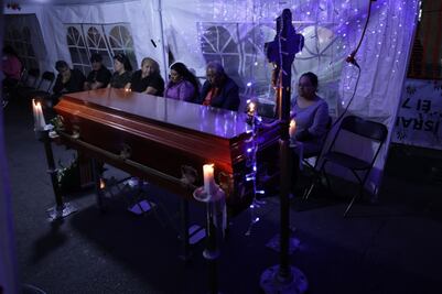 “No merecía morir en la calle después de haber trabajado toda su vida”; velan a Salvador, vecino desalojado del edificio Cuba número 11