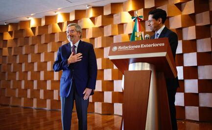 De la Fuente encabeza último acto como canciller, junto a su sucesor Roberto Velasco; agradece a equipo de SRE