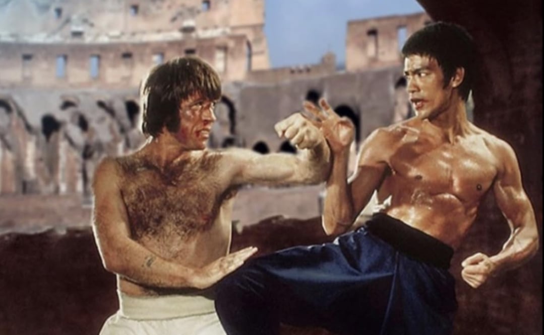 Chuck Norris y Bruce Lee en "El furor del dragón".
Foto: IMDB.