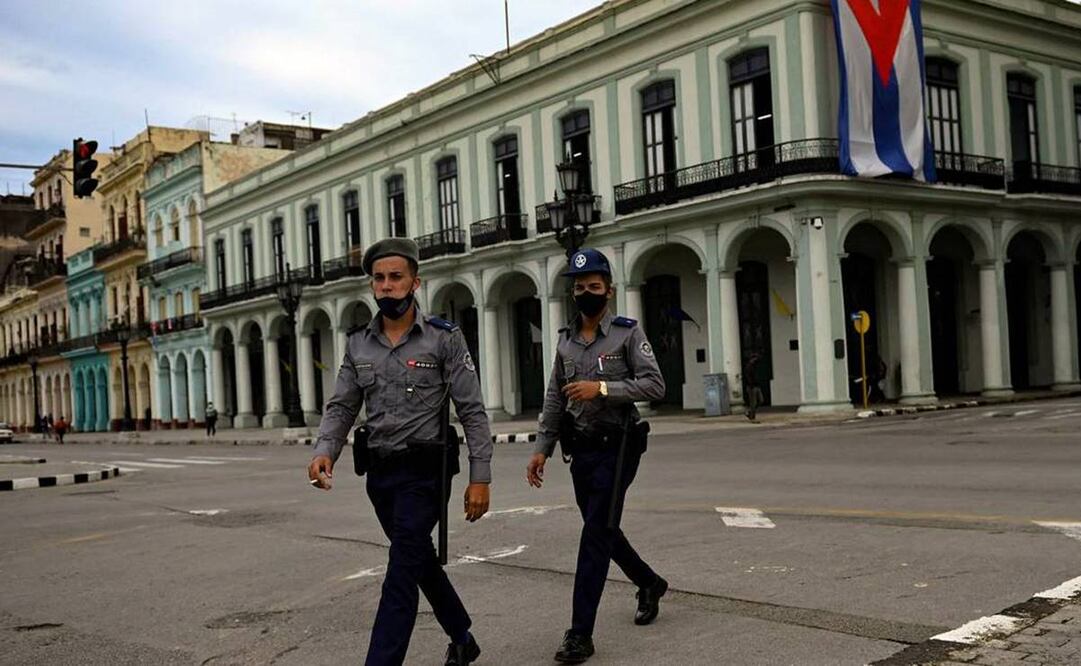 Policías cubanos en La Habana. Foto: AFP