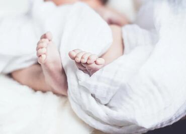 Condenan a 3 años de prisión a mujer que vendió su hijo por 13 mil dólares simulando ser "madre de alquiler"