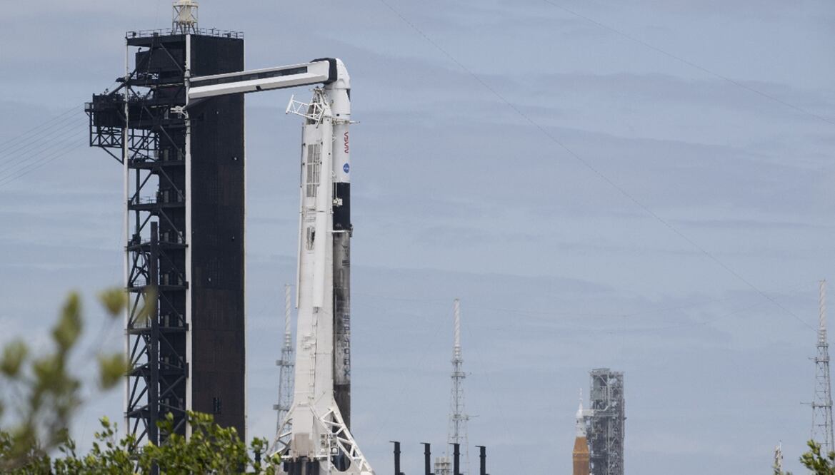 Cohete SpaceX Falcon 9 con Crew Dragon. Foto: AP/ Joel Kowsky/'NASA, archivo