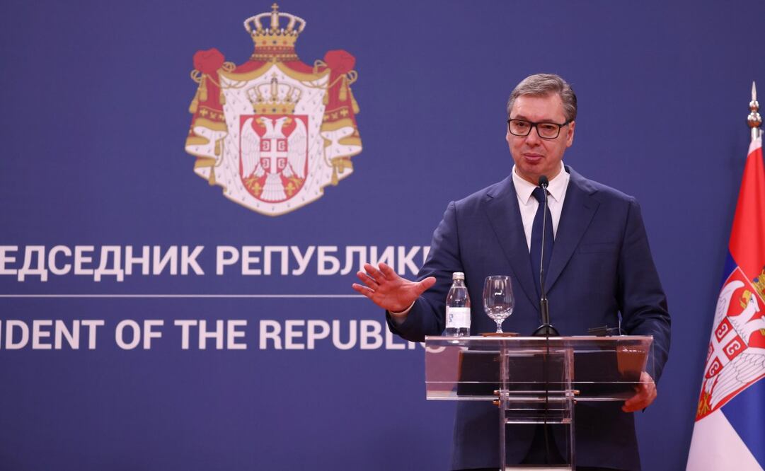 El presidente serbio, Aleksandar Vucic, habla durante la conferencia de prensa posterior a la reunión con el rey Mswati III de Eswatini en Belgrado, Serbia, el 19 de octubre de 2024. Foto: EFE