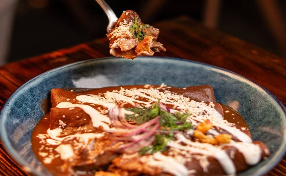 Sus enmoladas te harán agua la boca. Foto: Instagram.