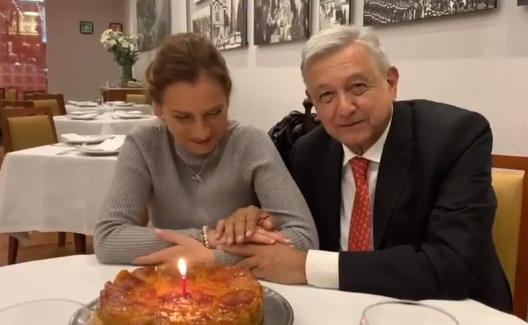 Festeja AMLO cumpleaños de Beatriz Gutiérrez en El Cardenal