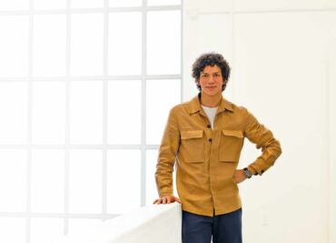 Isaac Hernández, de la danza a las artes plásticas y escénicas