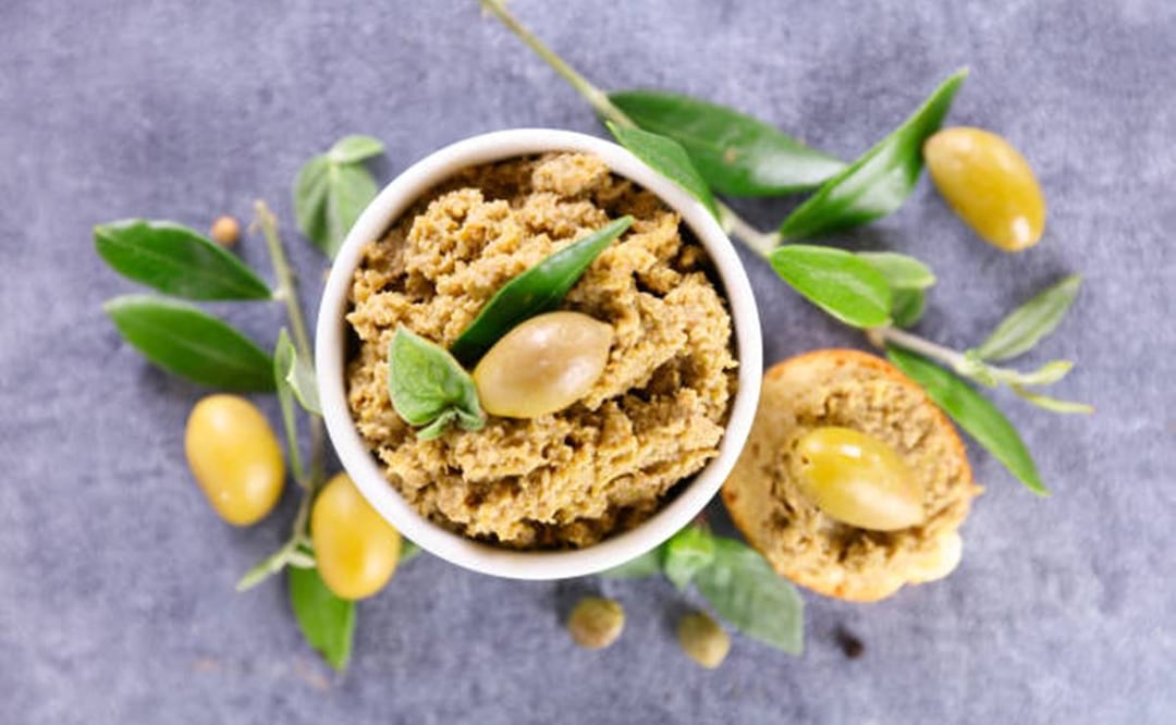 Tapenade de aceituna verde de Flora's Field Kitchen. Foto: iStock