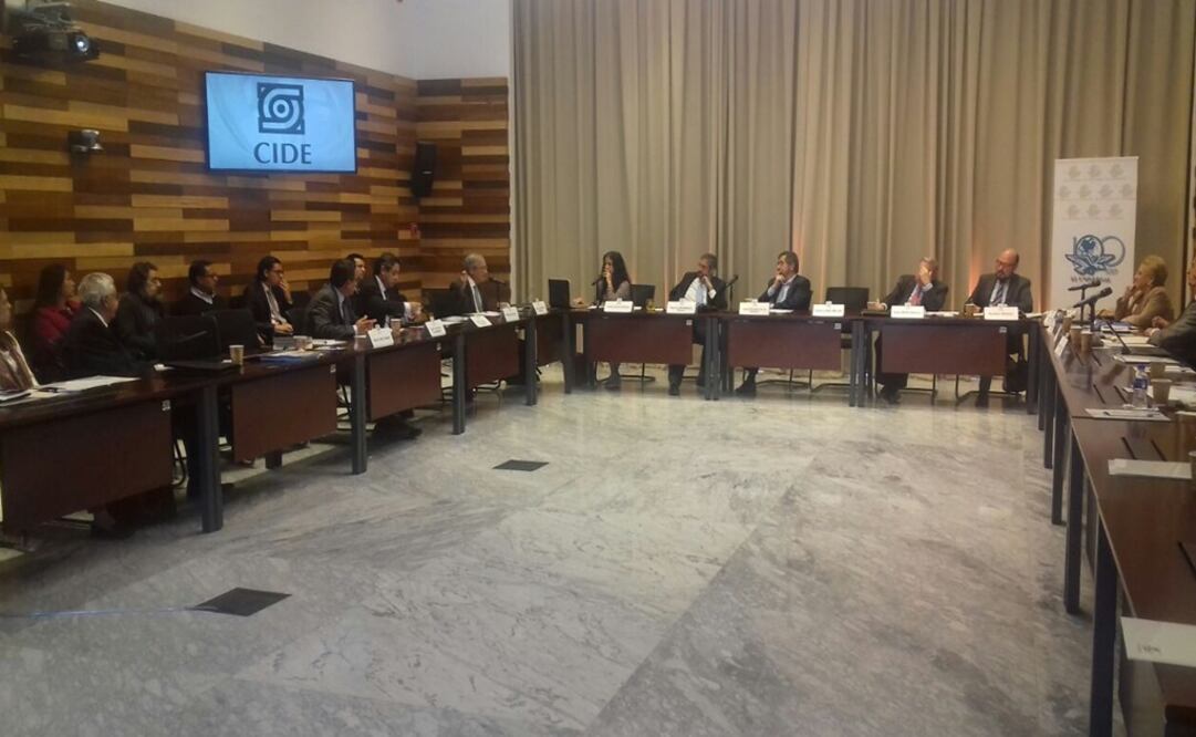 Académicos plantean rediseñar el sistema fiscal