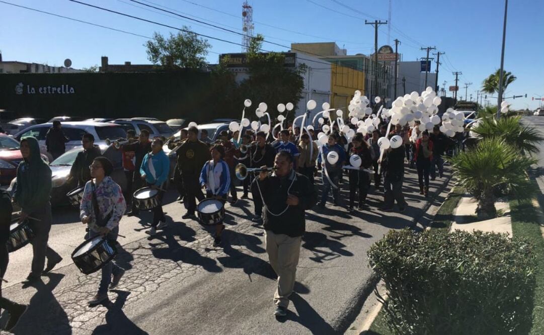 "Queremos cantar villancicos casa por casa, quebrar la piñata en la calle como lo hacíamos antes, que nuestros hijos puedan jugar sin peligro", expresan en esta ciudad de la frontera. FOTO: SANDRA TOVAR | EL UNIVERSAL