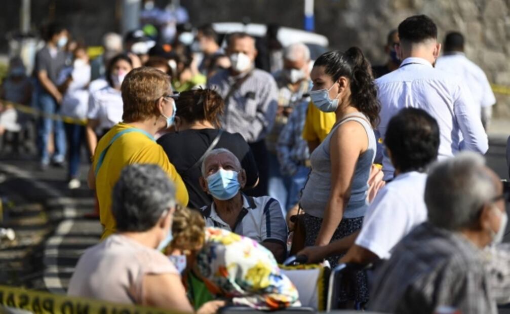 Con retraso, inician elecciones legislativas en El Salvador