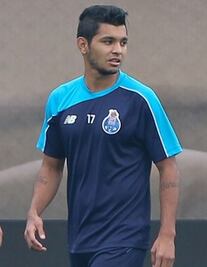 Hace su primer gol en Portugal