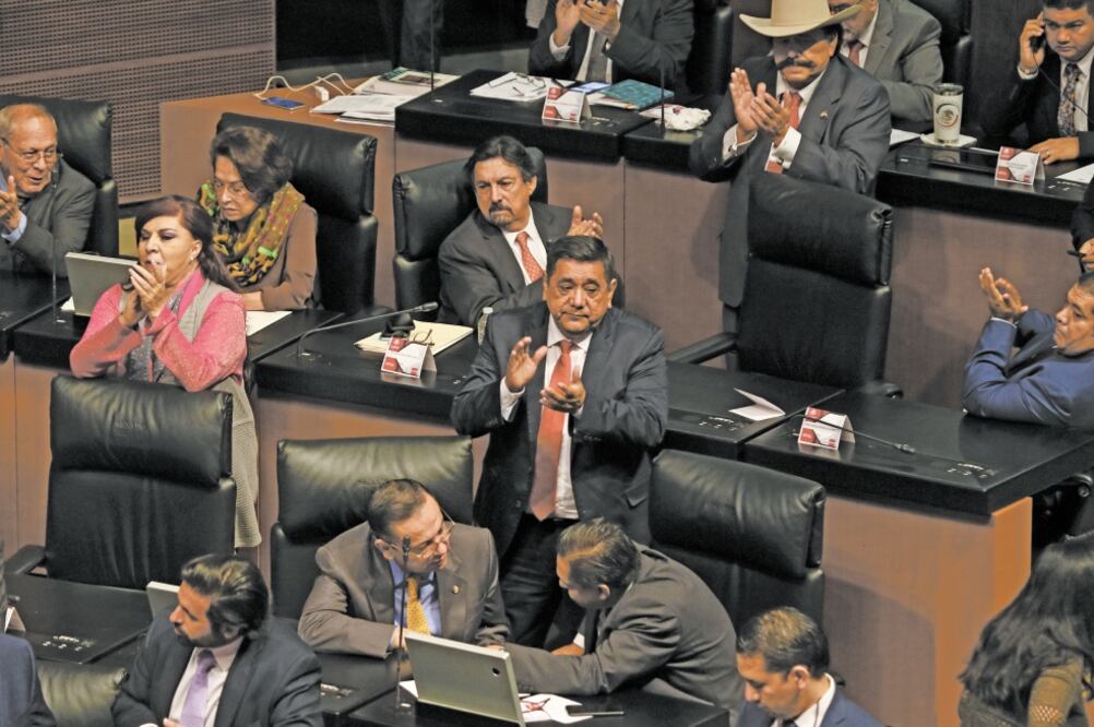 El dictamen de improcedencia de la desaparición de poderes en tres estados, elaborada por la Comisión de Gobernación del Senado, será turnado al pleno para su discusión. Foto/CARLOS MEJÍA. EL UNIVERSAL