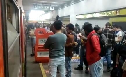 Usuarios reportan humo en la estación Coyoacán de la Línea 3 del Metro