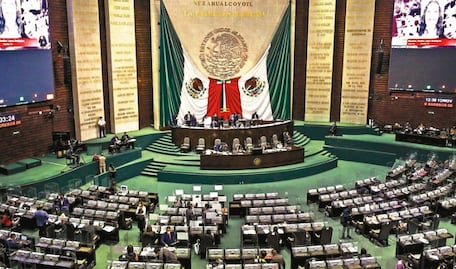 Cambian de partido 99 diputados "chapulines" en esta Legislatura