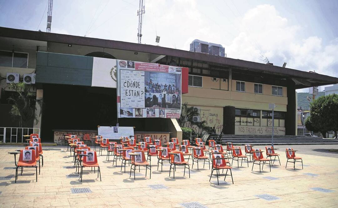 Autoridades y estudiantes de Ayotzinapa aún no se pronuncian sobre el arresto de nueve presuntos implicados en la desaparición. Foto: Francisco Robles/ EL UNIVERSAL