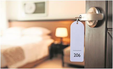 Hoteles sufren desplome inédito en sus ingresos y despiden personal: Inegi