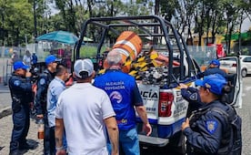 Alcaldía Coyoacán y SSC realizan operativo de reordenamiento del espacio público en Barrio San Lucas; revisan permisos de comerciantes