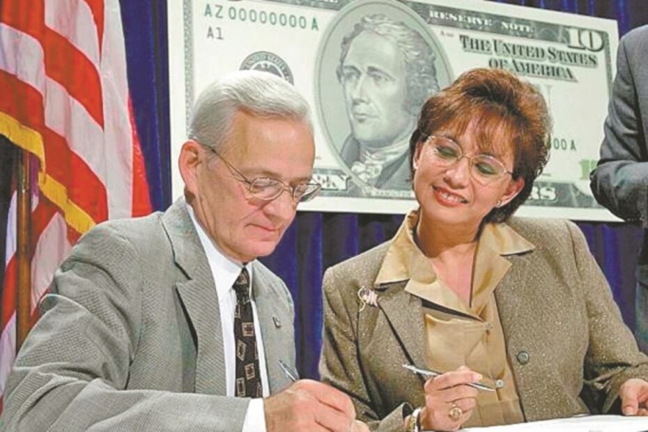 Con voto, latinos deciden presidencia de EU: extesorera Rosario Marín