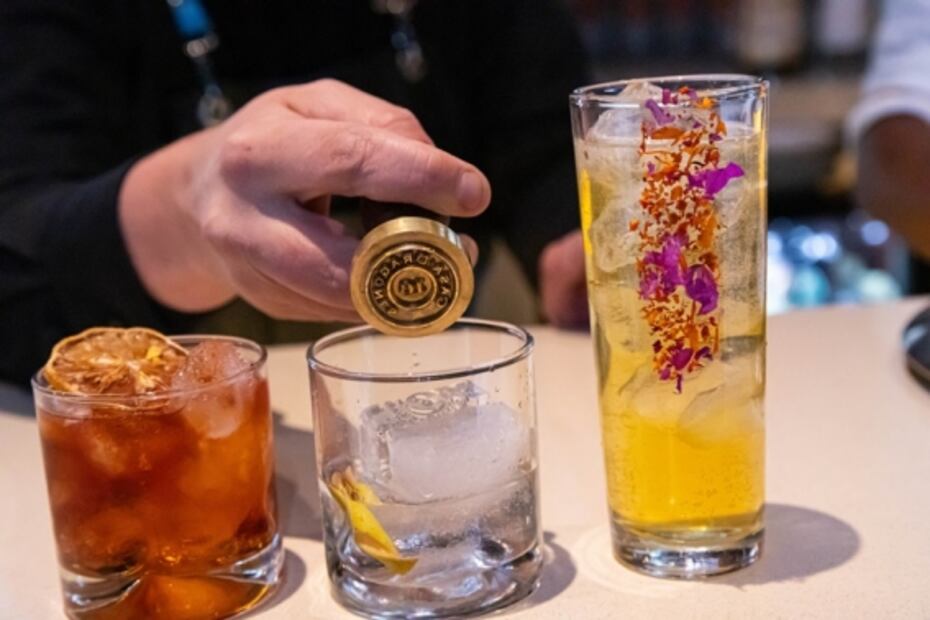 Celebran "cena negra" en San Miguel de Allende