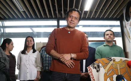 Marx Arriaga, cercano a Beatriz Gutiérrez que se rebeló a Mario Delgado; recuento de su trayectoria y escándalos