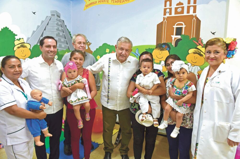 El presidente Andrés Manuel López Obrador sostuvo un diálogo con la comunidad del Hospital Rural Acanceh, en Mérida. Foto: PRESIDENCIA