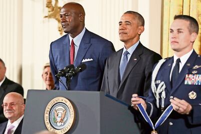 Reconocen a Abdul-Jabbar y a Jordan