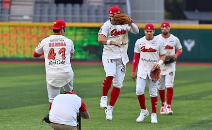 Diablos no tuvo piedad y barre a Tigres en la Guerra Civil para retomar confianza