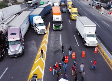 Ejidatarios cierran autopista México-Puebla; exigen castigar a detenidos por fraude de tierras en 2018